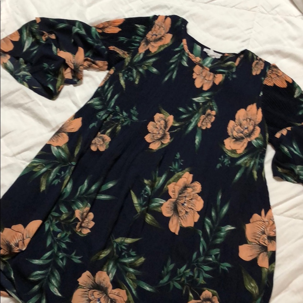 Quarter length sleeve dress